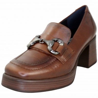 Dorking D9155 - Leather Executive Heeled Loafer In Leather With Metallic Detail And Platform